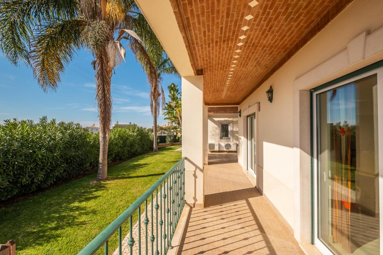 Villa Cordeiro - Heated Pool - Free Wi-Fi - Air Con ギーア エクステリア 写真