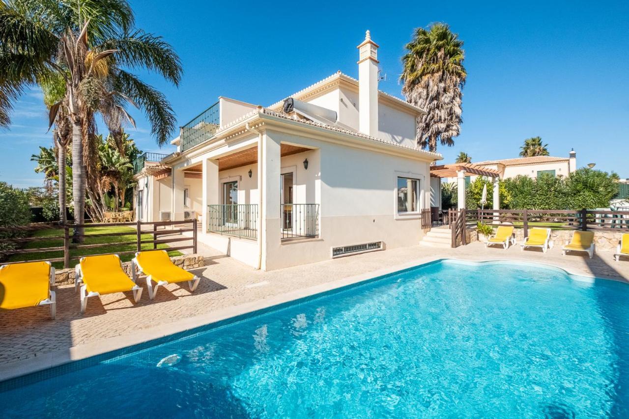 Villa Cordeiro - Heated Pool - Free Wi-Fi - Air Con ギーア エクステリア 写真